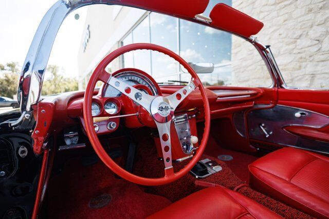 Chevrolet-Corvette-Cabriolet-1961-39