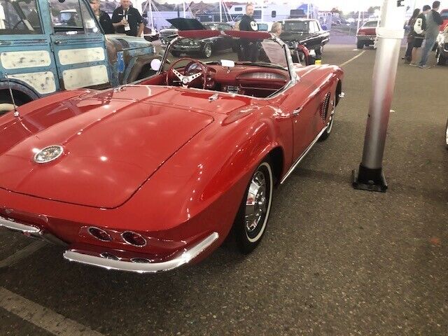 Chevrolet-Corvette-Cabriolet-1962-10