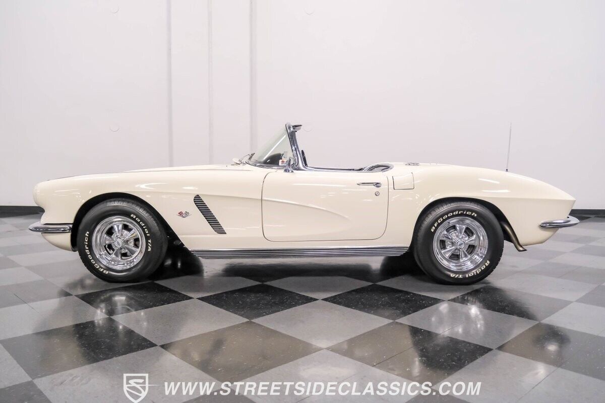 Chevrolet-Corvette-Cabriolet-1962-2