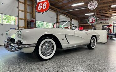 Chevrolet-Corvette-Cabriolet-1962-2