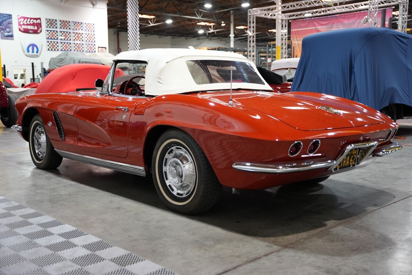 Chevrolet-Corvette-Cabriolet-1962-27