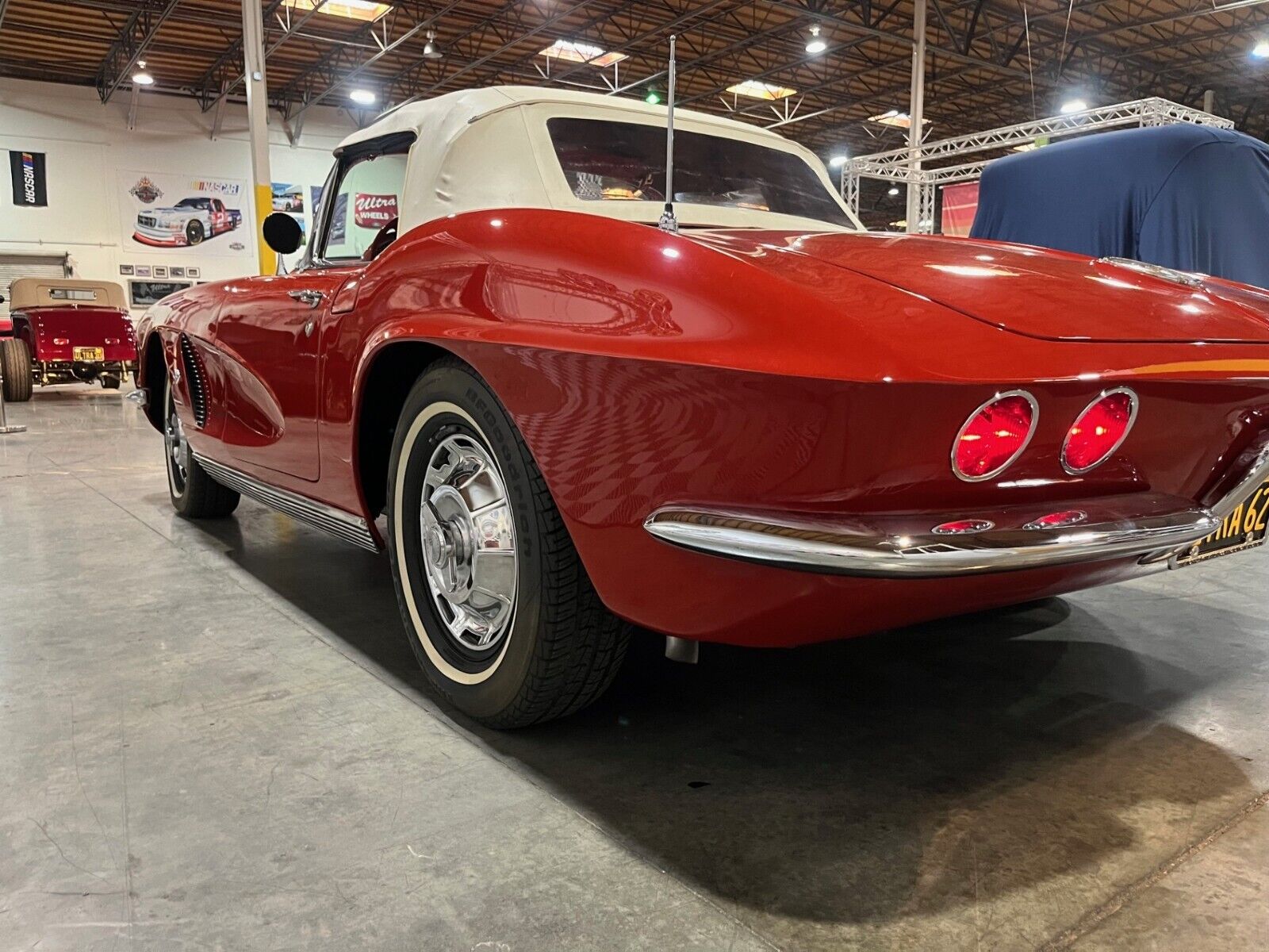 Chevrolet-Corvette-Cabriolet-1962-4