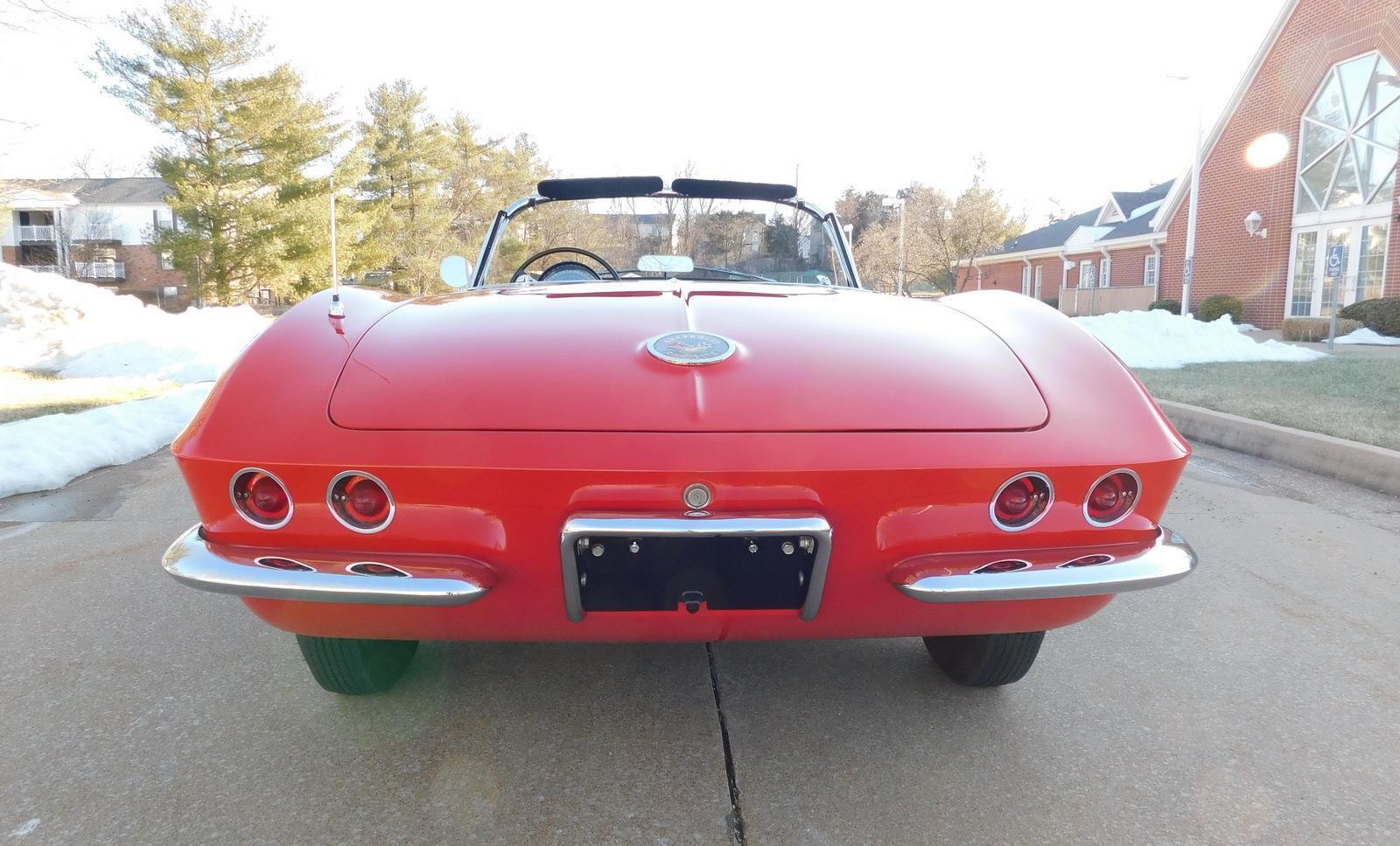 Chevrolet-Corvette-Cabriolet-1962-Red-Black-131857-17