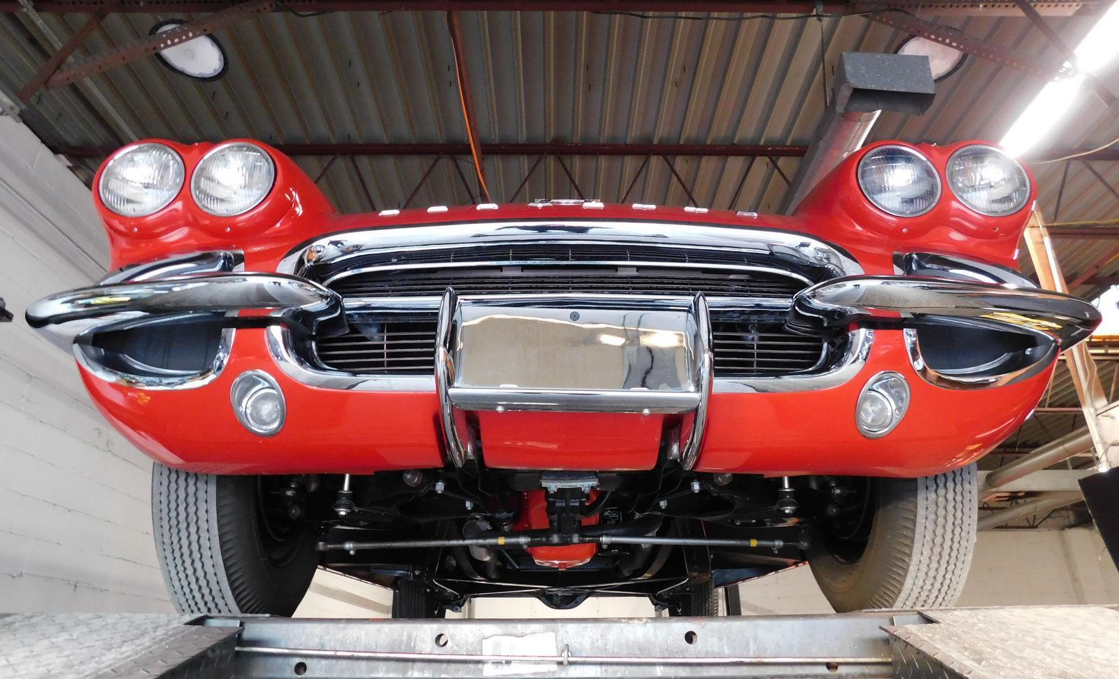 Chevrolet-Corvette-Cabriolet-1962-Red-Black-131857-4