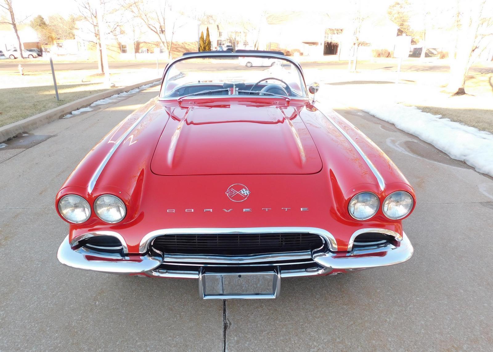 Chevrolet-Corvette-Cabriolet-1962-Red-Black-131857-8