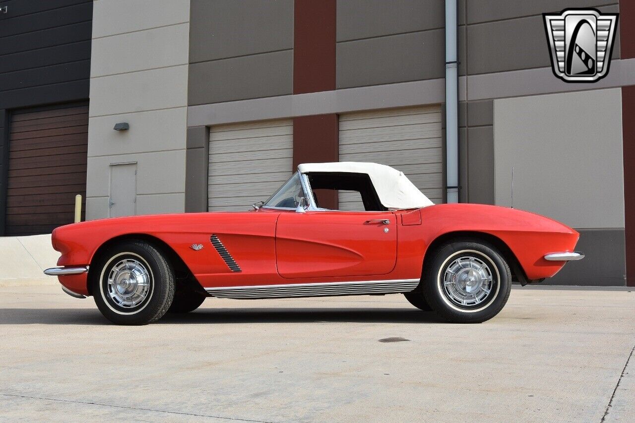 Chevrolet-Corvette-Cabriolet-1962-Red-Black-39595-3