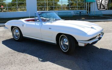 Chevrolet-Corvette-Cabriolet-1964-White-Red-114156-11