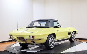 Chevrolet-Corvette-Cabriolet-1966-Yellow-Black-31-10