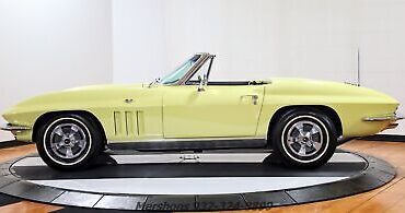 Chevrolet-Corvette-Cabriolet-1966-Yellow-Black-31-5