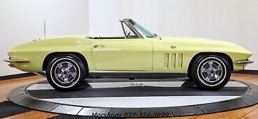 Chevrolet-Corvette-Cabriolet-1966-Yellow-Black-31-7