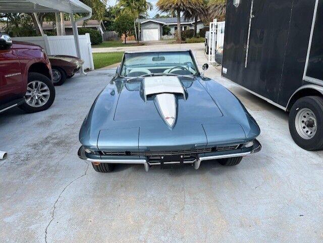 Chevrolet-Corvette-Cabriolet-1967-Blue-White-68713-1