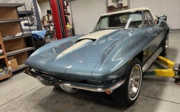 Chevrolet-Corvette-Cabriolet-1967-Blue-White-68713-12