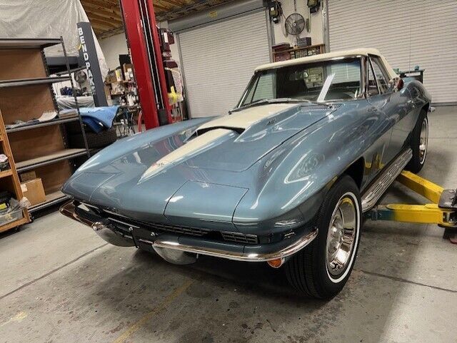 Chevrolet-Corvette-Cabriolet-1967-Blue-White-68713-12