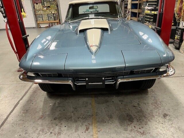 Chevrolet-Corvette-Cabriolet-1967-Blue-White-68713-13