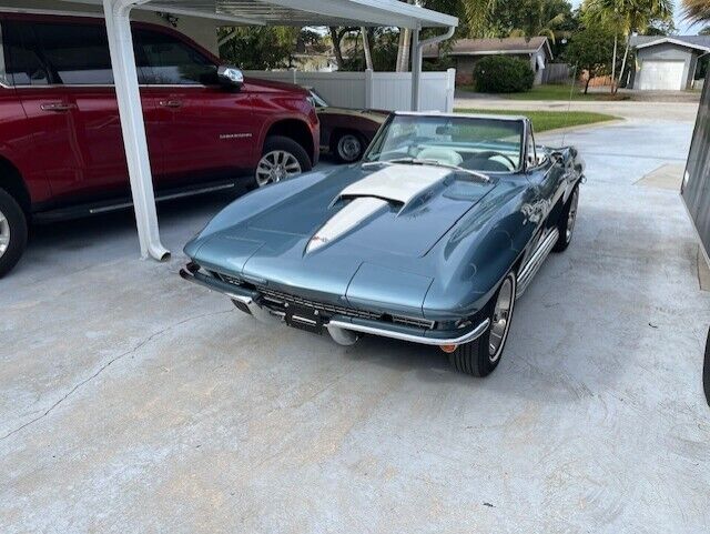 Chevrolet-Corvette-Cabriolet-1967-Blue-White-68713-2