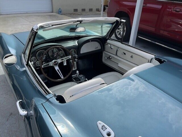 Chevrolet-Corvette-Cabriolet-1967-Blue-White-68713-6