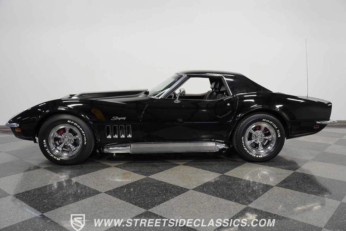 Chevrolet-Corvette-Cabriolet-1969-Black-Black-101892-6