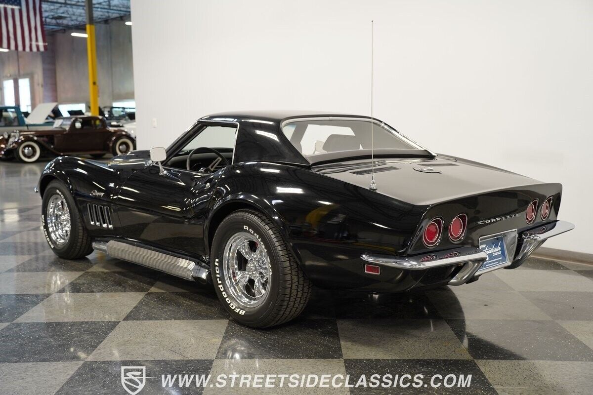 Chevrolet-Corvette-Cabriolet-1969-Black-Black-101892-7