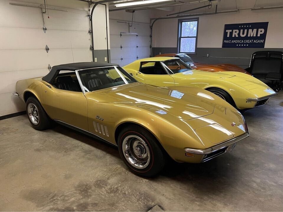 Chevrolet-Corvette-Cabriolet-1969-Gold-Black-9656-1