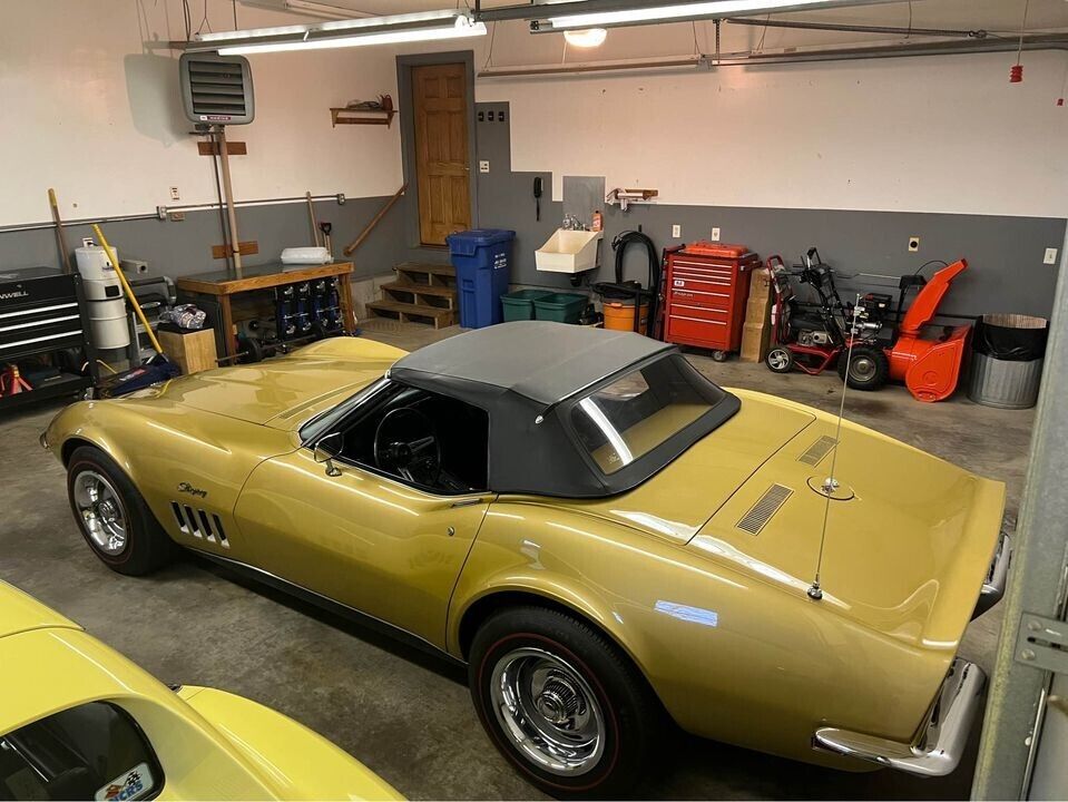 Chevrolet-Corvette-Cabriolet-1969-Gold-Black-9656-2