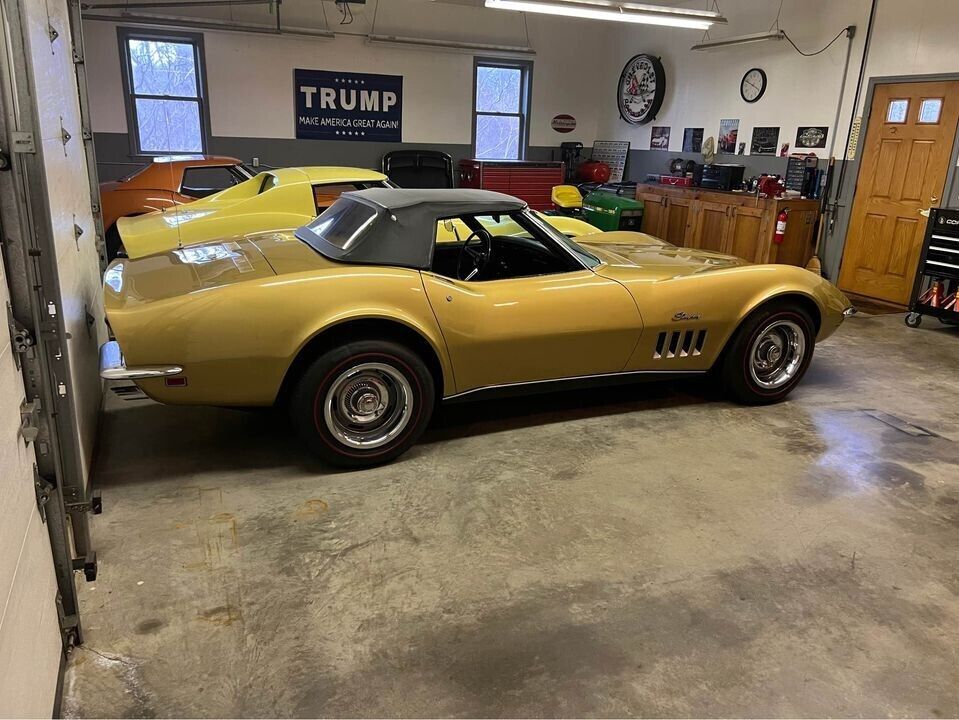 Chevrolet-Corvette-Cabriolet-1969-Gold-Black-9656-3