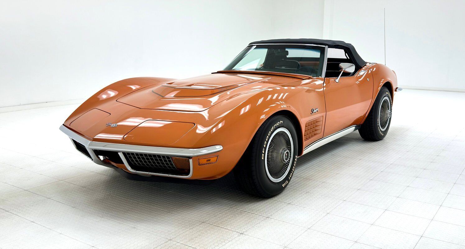 Chevrolet Corvette  year1}