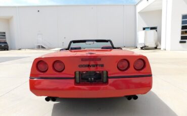 Chevrolet-Corvette-Cabriolet-1986-9