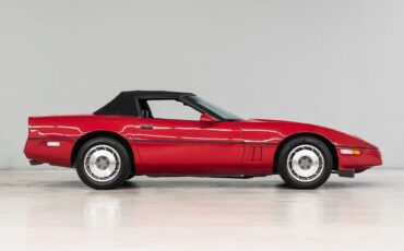 Chevrolet-Corvette-Cabriolet-1987-Red-Black-44556-7