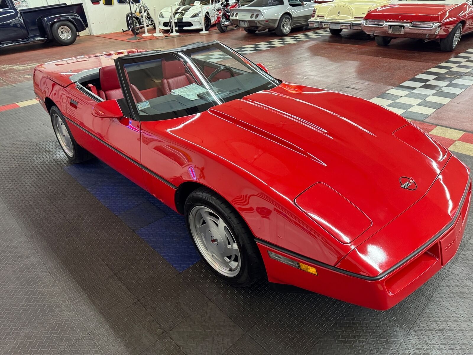 Chevrolet-Corvette-Cabriolet-1988-Red-Red-24140-25