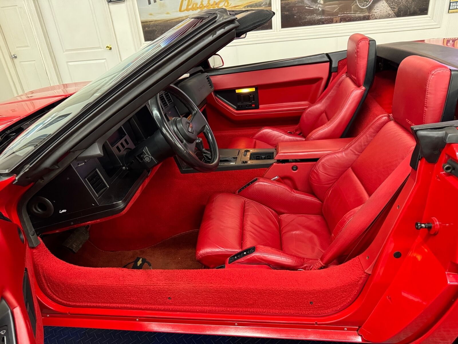 Chevrolet-Corvette-Cabriolet-1988-Red-Red-24140-32