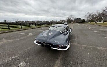 Chevrolet-Corvette-Coupe-1963-10