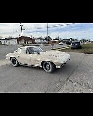 Chevrolet-Corvette-Coupe-1963-12