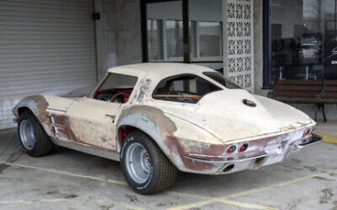 Chevrolet-Corvette-Coupe-1963-2