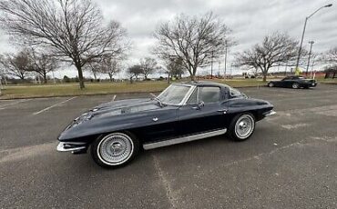 Chevrolet-Corvette-Coupe-1963-2