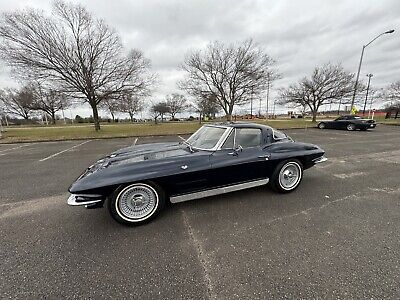 Chevrolet-Corvette-Coupe-1963-2