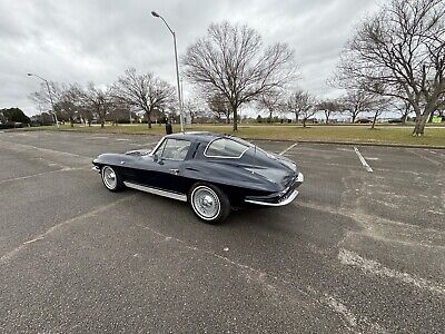 Chevrolet-Corvette-Coupe-1963-3