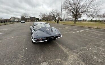 Chevrolet-Corvette-Coupe-1963-5