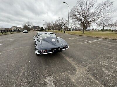 Chevrolet-Corvette-Coupe-1963-5