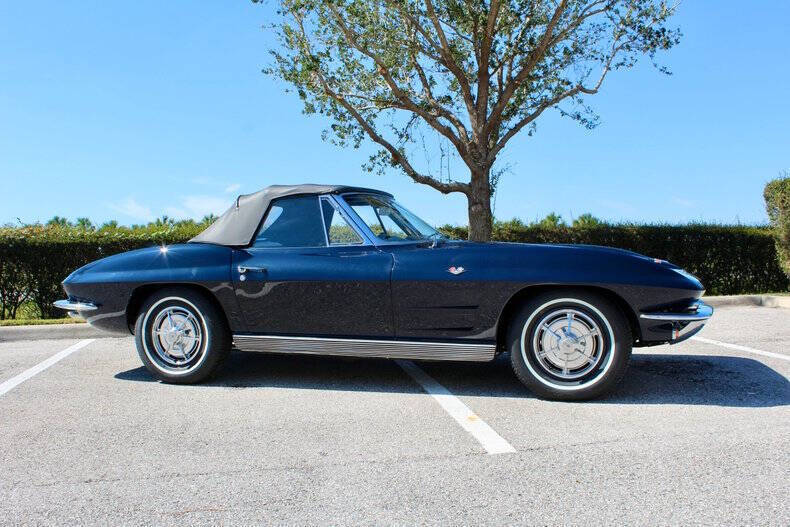 Chevrolet-Corvette-Coupe-1963-Blue-Blue-158882-4