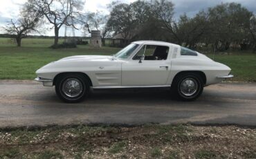 Chevrolet-Corvette-Coupe-1964-1