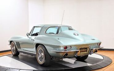 Chevrolet-Corvette-Coupe-1966-Green-Green-18934-4