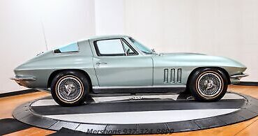 Chevrolet-Corvette-Coupe-1966-Green-Green-18934-7