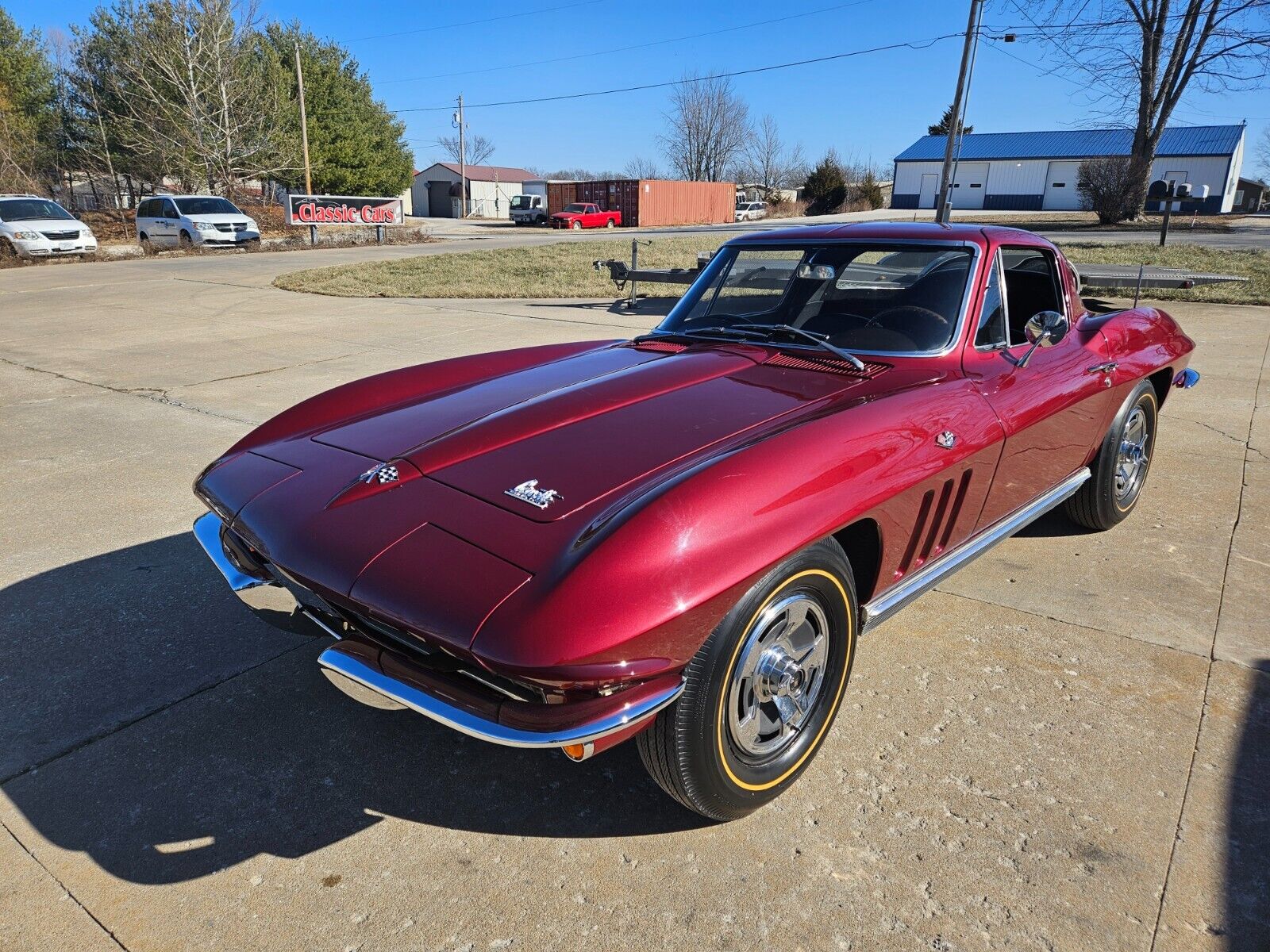 Chevrolet-Corvette-Coupe-1966-MILANO-MAROON-Black-94291-1