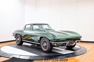 Chevrolet-Corvette-Coupe-1967-Green-White-35201-6