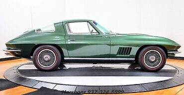 Chevrolet-Corvette-Coupe-1967-Green-White-35201-7