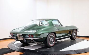 Chevrolet-Corvette-Coupe-1967-Green-White-35201-8