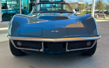 Chevrolet-Corvette-Coupe-1968-1