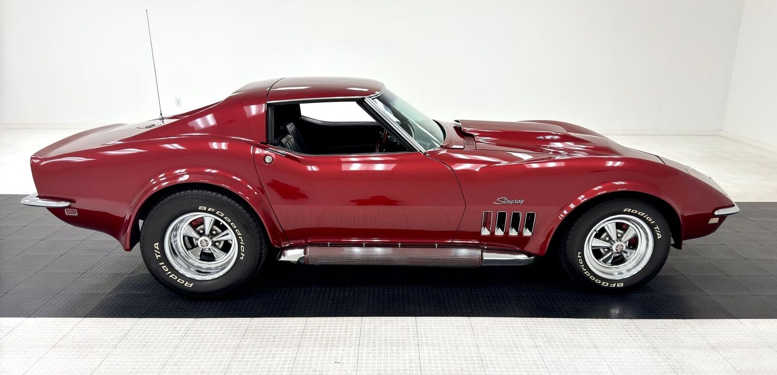 Chevrolet-Corvette-Coupe-1968-5