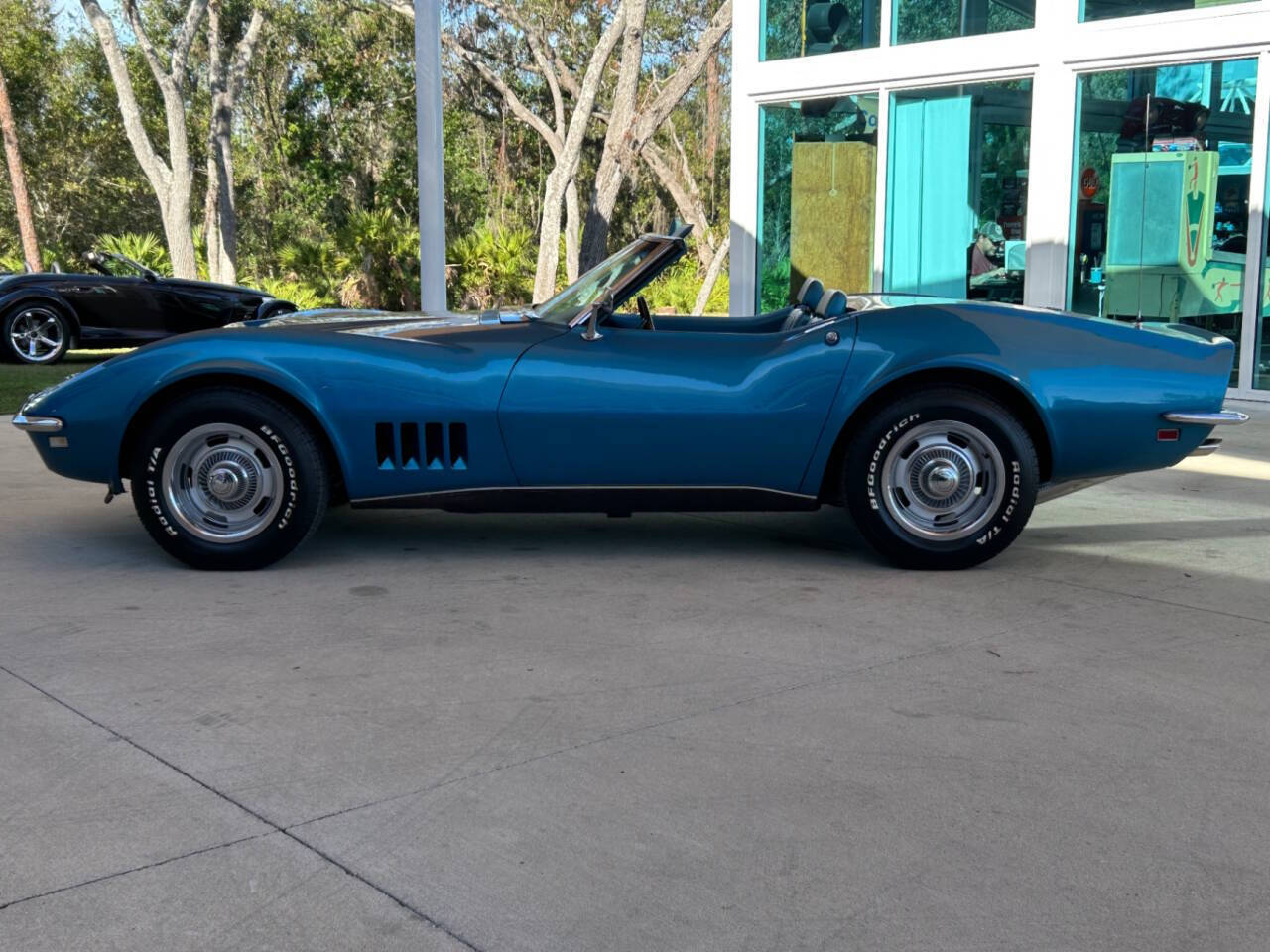 Chevrolet-Corvette-Coupe-1968-8