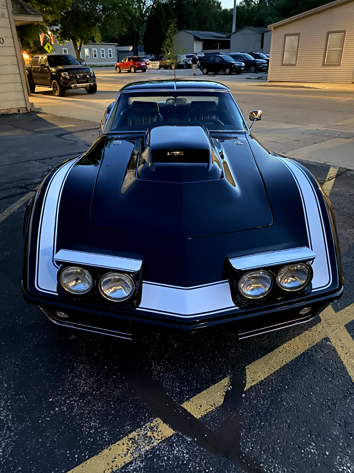 Chevrolet-Corvette-Coupe-1969-Black-Black-4828-1